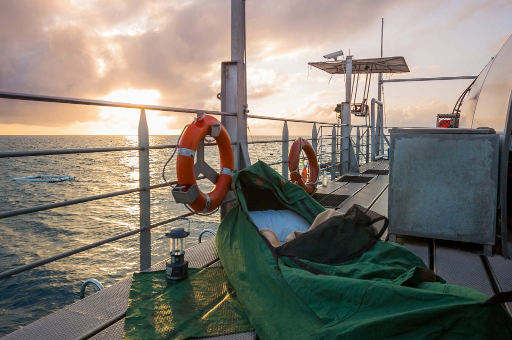 Camping on Sunlover reef pontoon