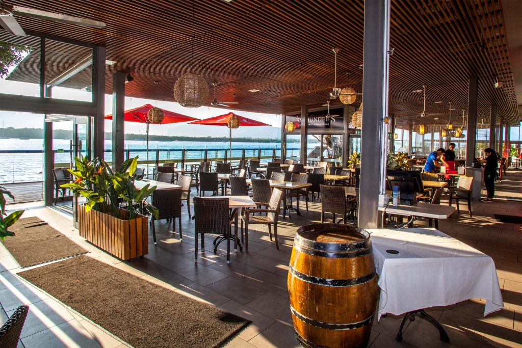 Dundee's Restaurant internal