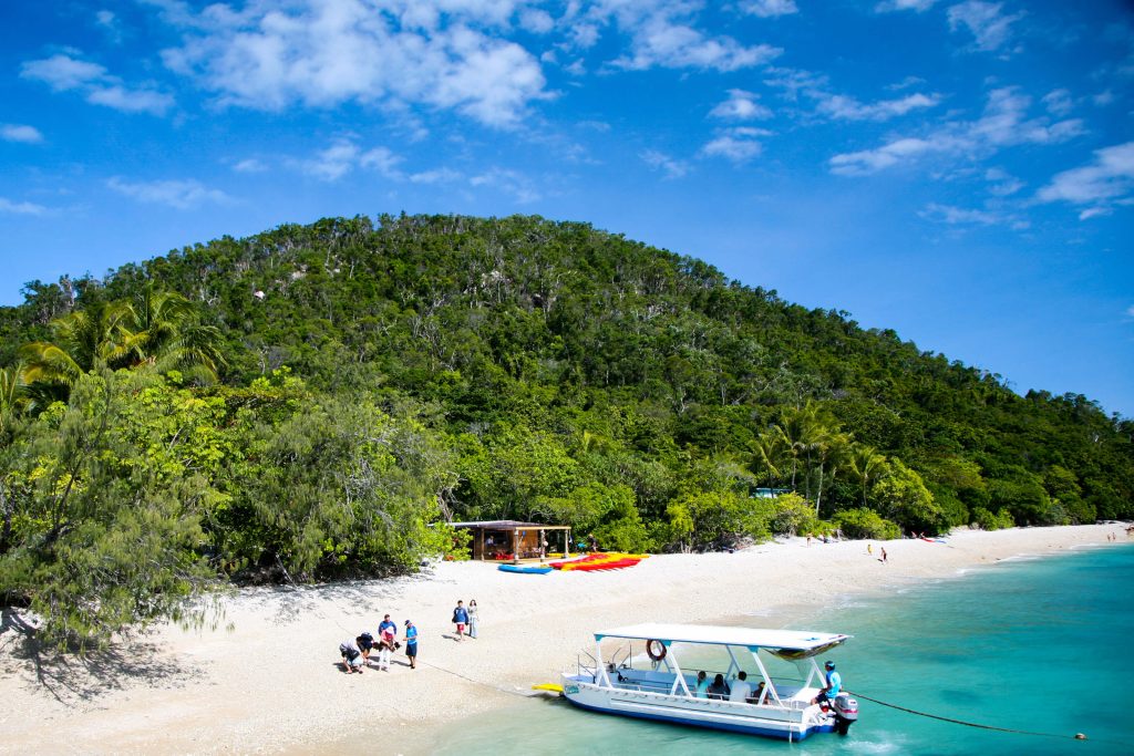 Cairns Great Barrier Reef 静かなリゾート フィッツロイ島