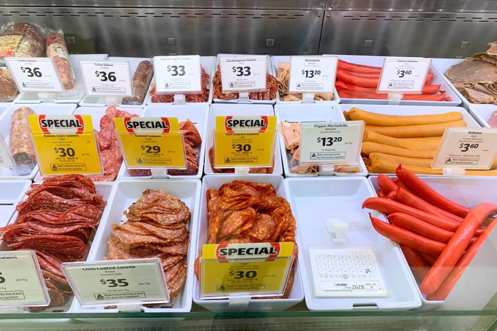 量り売りのソーセージなど