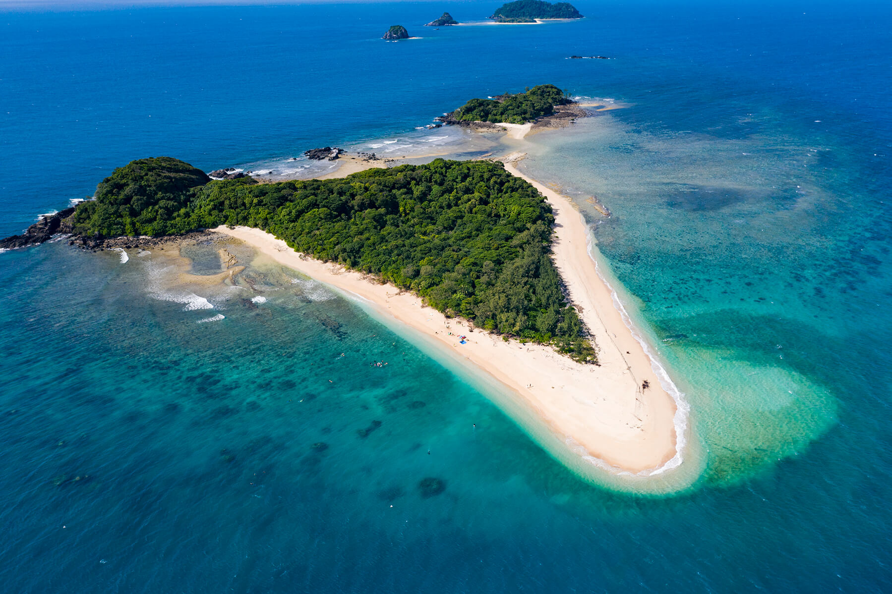 Cairns Great Barrier Reef 青と緑の第二の故郷ケアンズ Cairns Great Barrier Reef 青と緑の第二の故郷ケアンズ