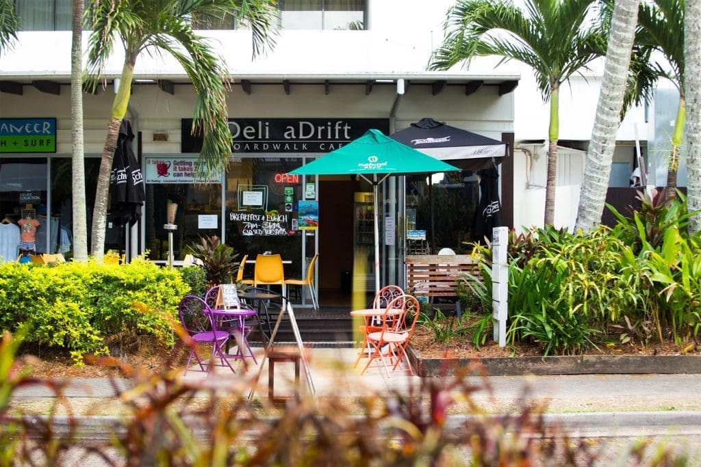 deli adrift cafe in palm cove