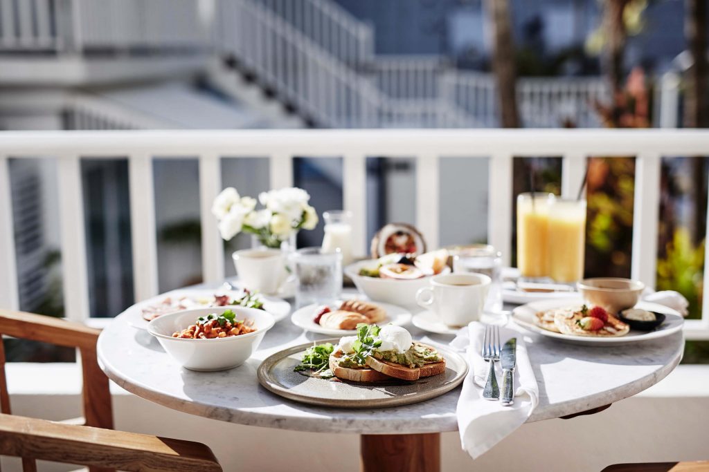 breakfast at reef house palm cove