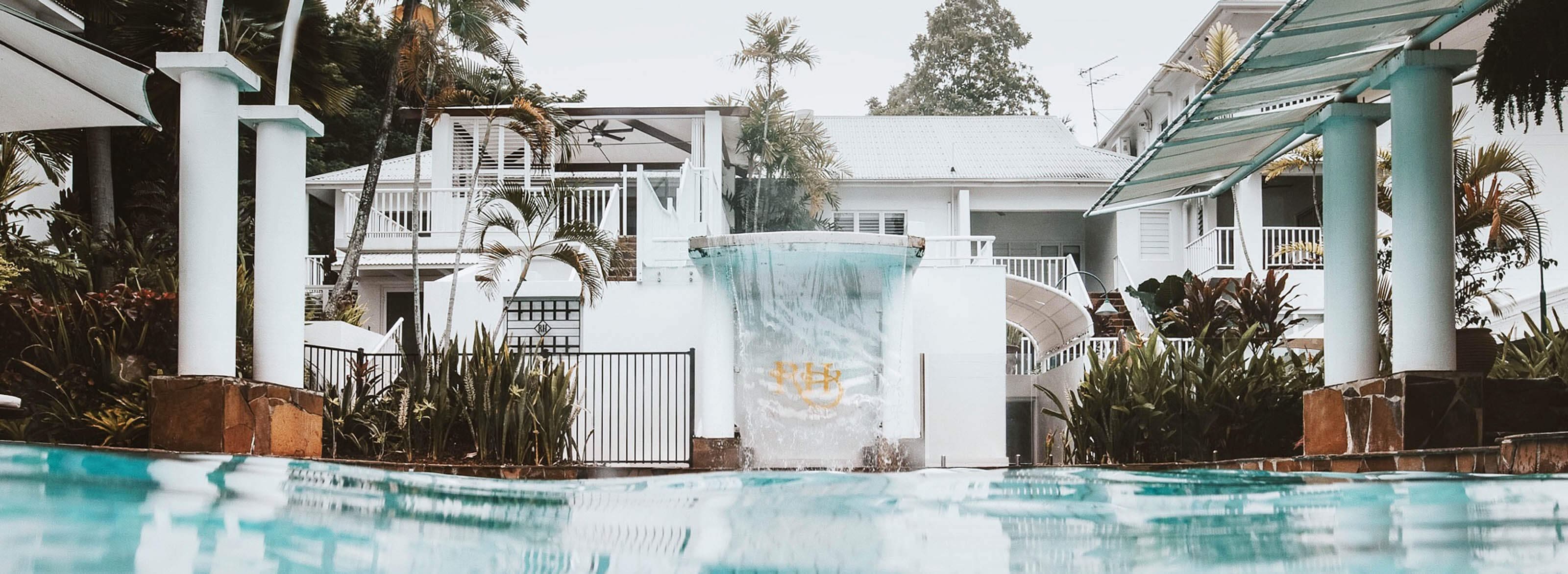 Pool and rooms at Reef House